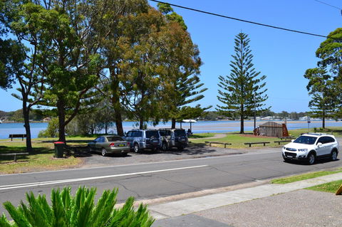 Sundial Holiday Units - Newcastle Accommodation 38