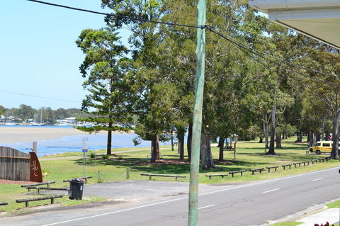 Sundial Holiday Units - Newcastle Accommodation 5