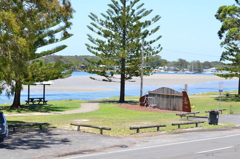 Sundial Holiday Units - Newcastle Accommodation 6