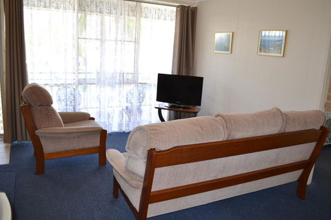 Sundial Holiday Units - Newcastle Accommodation 16