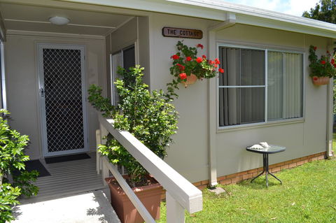 Sundial Holiday Units - Newcastle Accommodation 25