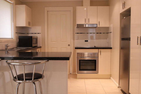 Colonial Court Villas - Newcastle Accommodation 27