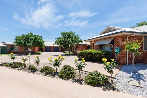 Colonial Court Villas - Newcastle Accommodation 28