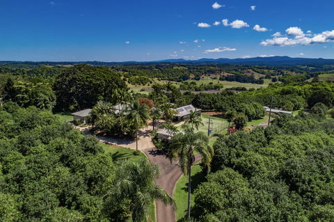 Byron Hinterland Villas - New Castle Tourism 12