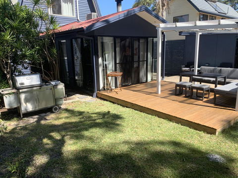Little Blue Beach House - New Castle Tourism 16