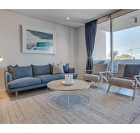 Oceanside Elegance At Superb Home Steps From Sand - Newcastle Accommodation