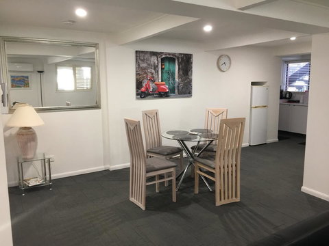 Arena Blanca Studio Apartment - Newcastle Accommodation 2