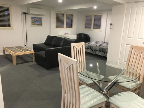 Arena Blanca Studio Apartment - Newcastle Accommodation 10