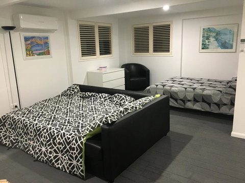 Arena Blanca Studio Apartment - Newcastle Accommodation 12