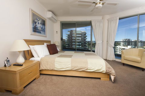 Sails Apartments - New Castle Tourism 11