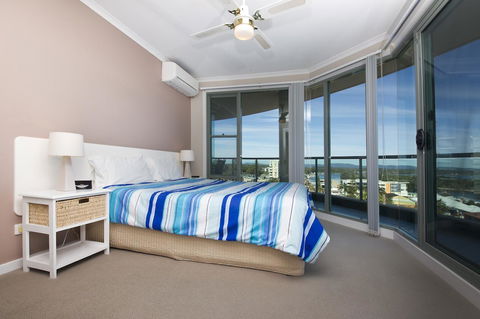 Sails Apartments - New Castle Tourism 8