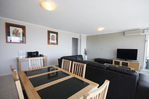 Sails Apartments - New Castle Tourism 21