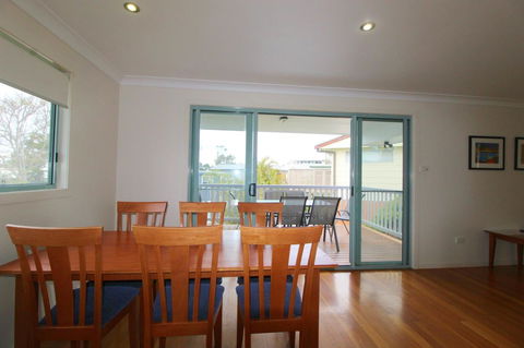 Anglesea, 17 Hodgson Street - Newcastle Accommodation 4