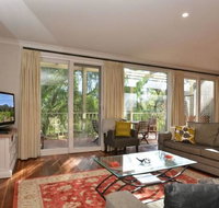 Villa Chianti located within Cypress Lakes - Newcastle Accommodation
