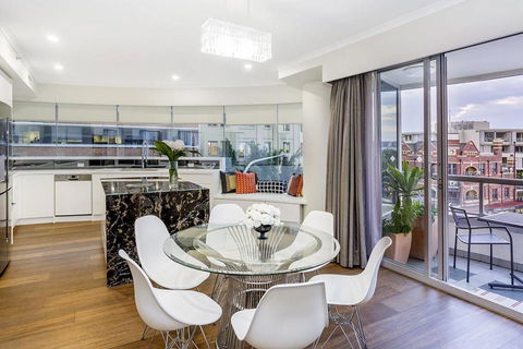 Darling Harbour ICC 3BR+PARKING+VIEWS è¾¾ä»¤æ¸¯å…¨æ™¯è±ªåŽä¸‰æˆ¿ - New Castle Tourism 2