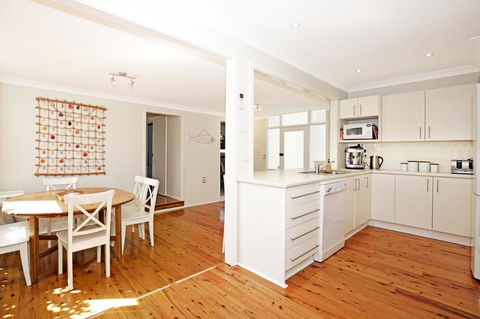 Hayes Beach House I Award Winner I 4 Mins To Beach - New Castle Tourism 5
