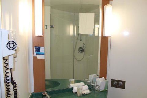 Ibis Newcastle - Newcastle Accommodation 11