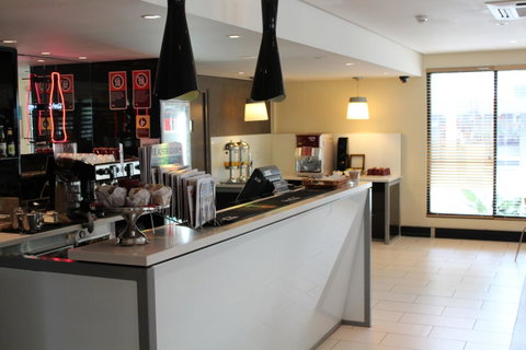 Ibis Newcastle - Newcastle Accommodation 7