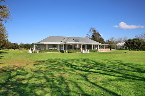 Terara Riverside Retreat - Newcastle Accommodation 23