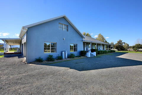 Terara Riverside Retreat - Newcastle Accommodation 42