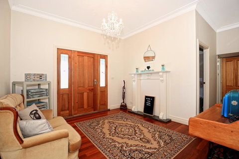 Terara Riverside Retreat - Newcastle Accommodation 19