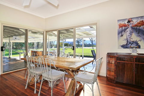 Terara Riverside Retreat - Newcastle Accommodation 2