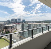 Two bedders apartment with Stunning Water view - Newcastle Accommodation