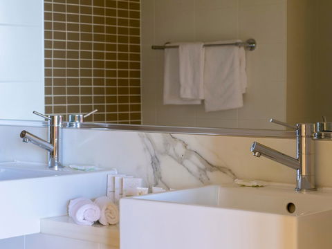 Sage Hotel Wollongong - New Castle Tourism 1