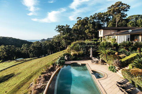 The Outlook Cabana - Newcastle Accommodation 1