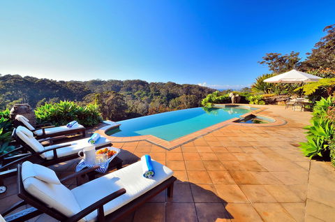 The Outlook Cabana - Newcastle Accommodation 12