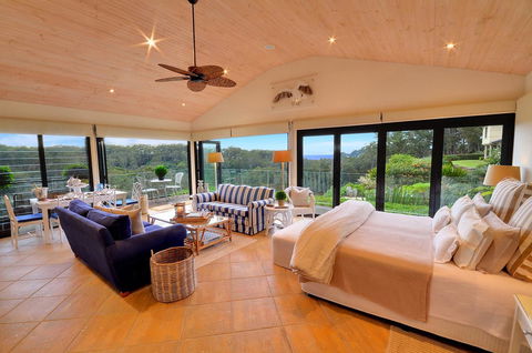 The Outlook Cabana - Newcastle Accommodation 6