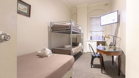 Woolbrokers Hotel - New Castle Tourism 4