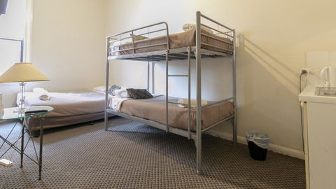 Woolbrokers Hotel - New Castle Tourism 27