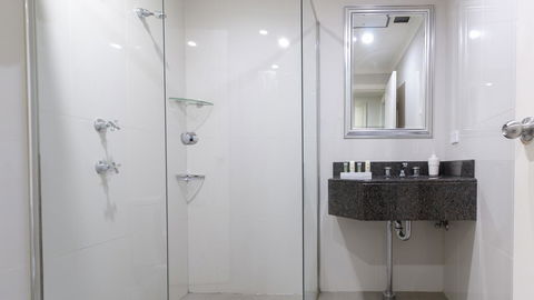 Woolbrokers Hotel - New Castle Tourism 35