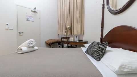 Woolbrokers Hotel - New Castle Tourism 36