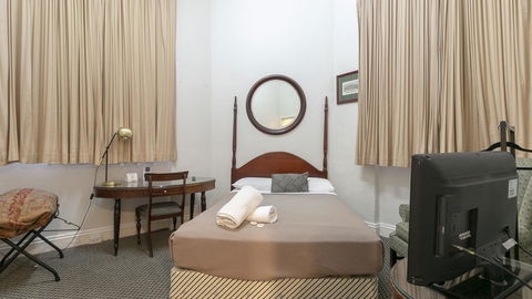 Woolbrokers Hotel - New Castle Tourism 39