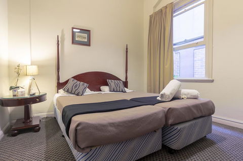 Woolbrokers Hotel - New Castle Tourism 33
