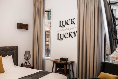 The Lucky Hotel - New Castle Tourism 1