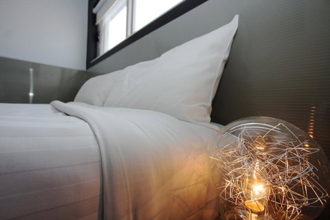 Honeysuckle Executive Apartments - New Castle Tourism 23