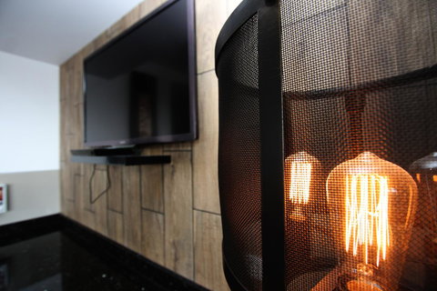 Honeysuckle Executive Apartments - New Castle Tourism 25