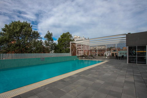 Honeysuckle Executive Apartments - New Castle Tourism 32