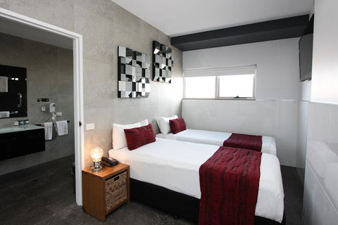 Honeysuckle Executive Apartments - New Castle Tourism 2