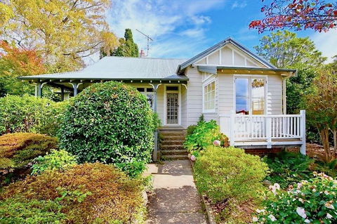 Dangal Gardens - New Castle Tourism 0