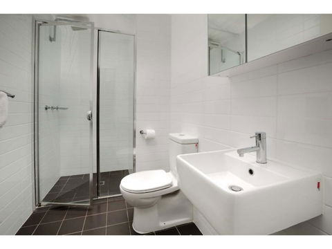 The Star Apartments - New Castle Tourism 26
