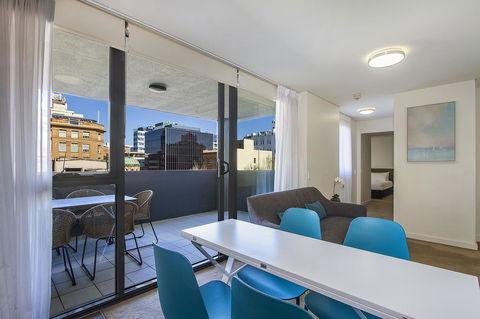 Terminus Apartment Hotel, Ascend Hotel Collection - New Castle Tourism 19