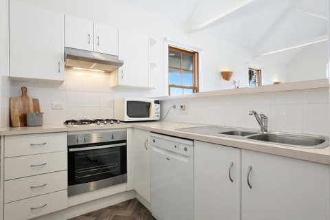 Bellevue Accommodation - Newcastle Accommodation 1