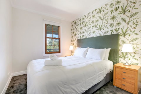 Bellevue Accommodation - Newcastle Accommodation 0