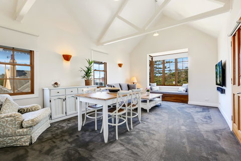 Bellevue Accommodation - Newcastle Accommodation 2