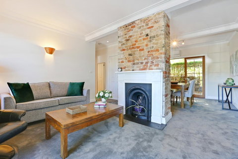 Bellevue Accommodation - Newcastle Accommodation 11