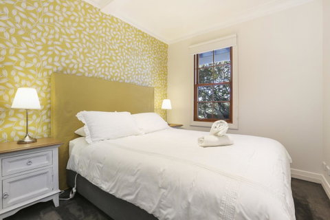 Bellevue Accommodation - Newcastle Accommodation 6